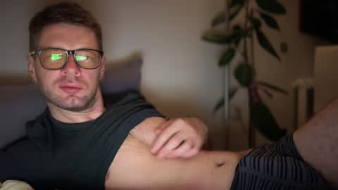 Snapshot of 2017ssseeexxx chatting on 01-21-25, 09:25 Romano online show from 01-21-25, 09:25