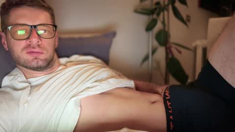 Snapshot of 2017ssseeexxx chatting on 01-22-25, 08:49 Romano online show from 01-22-25, 08:49