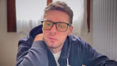 Snapshot of 2017ssseeexxx chatting on 02-02-25, 01:08 Romano online show from 02-02-25, 01:08