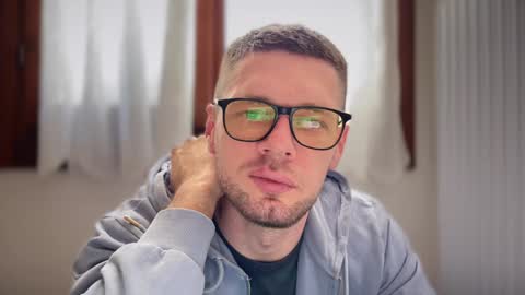 Snapshot of 2017ssseeexxx chatting on 02-06-25, 01:10 Romano online show from 02-06-25, 01:10