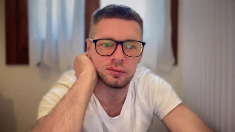 Snapshot of 2017ssseeexxx chatting on 02-07-25, 02:04 Romano online show from 02-07-25, 02:04