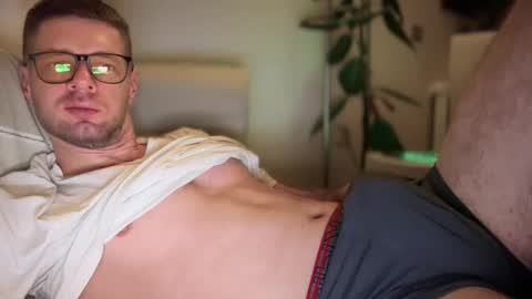 Snapshot of 2017ssseeexxx chatting on 02-12-25, 09:22 Romano online show from 02-12-25, 09:22