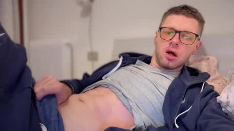 Snapshot of 2017ssseeexxx chatting on 02-18-25, 04:16 Romano online show from 02-18-25, 04:16