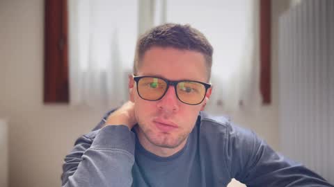 Snapshot of 2017ssseeexxx chatting on 02-19-25, 12:33 Romano online show from 02-19-25, 12:33