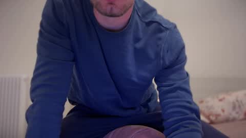 Snapshot of 2017ssseeexxx chatting on 03-11-25, 01:12 Romano online show from 03-11-25, 01:12