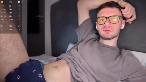 Snapshot of 2017ssseeexxx chatting on 11-18-25, 02:32 Romano online show from 11-18-25, 02:32