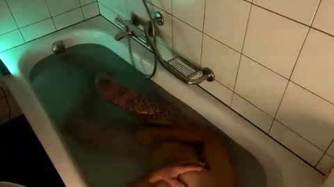 2025rob online show from 10-25-25, 06:35