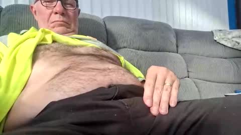 Snapshot of 211scudder chatting on 09-08-25, 04:28 211skoosh online show from 09-08-25, 04:28