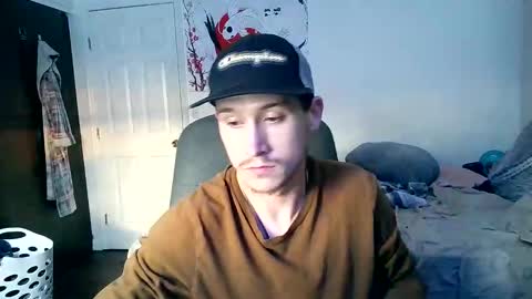 Snapshot of 21yearsy0ung9icheshung chatting on 01-12-25, 10:33 AlecurClit online show from 01-12-25, 10:33