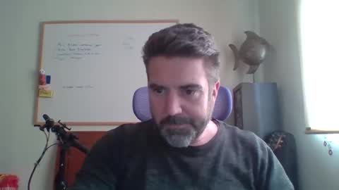 Snapshot of 23cmt4you_vlc chatting on 12-17-25, 01:06 23cmt4you_vlc online show from 12-17-25, 01:06