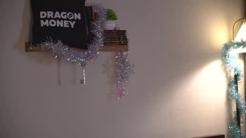 Snapshot of 2girls_1dream chatting on 01-15-26, 06:40 Elley online show from 01-15-26, 06:40