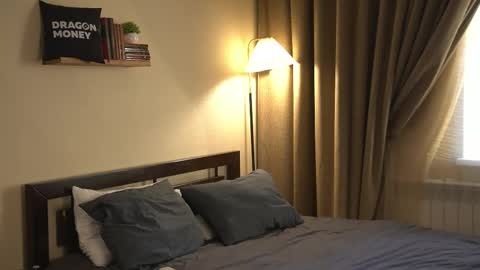 Snapshot of 2girls_1dream chatting on 02-25-26, 02:27 Elley online show from 02-25-26, 02:27