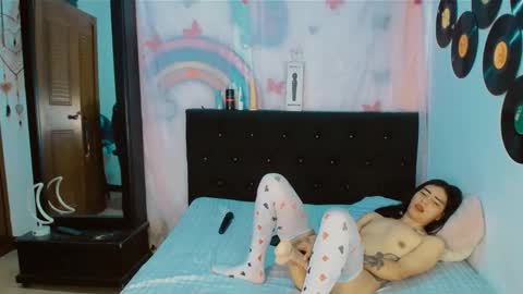 Snapshot of 2girls__dream chatting on 02-08-26, 08:23 samantha sharon online show from 02-08-26, 08:23