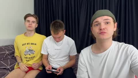 Snapshot of 2nc_ chatting on 09-09-25, 10:37 Eleot online show from 09-09-25, 10:37