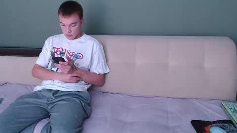 Snapshot of 2nc_ chatting on 09-23-25, 09:56 Eleot online show from 09-23-25, 09:56