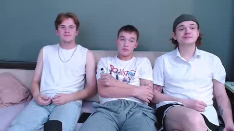 Snapshot of 2nc_ chatting on 09-24-25, 08:17 Eleot online show from 09-24-25, 08:17