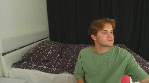 Snapshot of 2nc_ chatting on 09-26-25, 02:32 Eleot online show from 09-26-25, 02:32