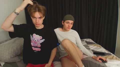 Snapshot of 2nc_ chatting on 10-14-25, 09:21 Eleot online show from 10-14-25, 09:21