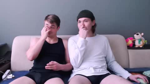 Snapshot of 2nc_ chatting on 10-16-25, 08:48 Eleot online show from 10-16-25, 08:48