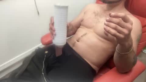 Snapshot of 2petitejewelz chatting on 02-01-25, 10:13 jack and jenny online show from 02-01-25, 10:13