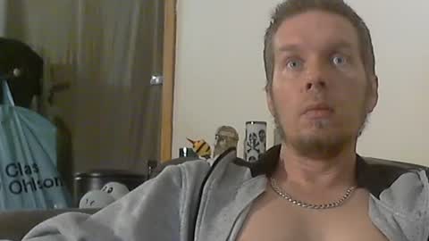 2small4you83 online show from 12-19-24, 04:02