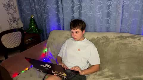 Snapshot of 365party chatting on 10-25-25, 12:07 Charlie online show from 10-25-25, 12:07