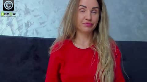 Snapshot of 3lla_rose chatting on 09-16-25, 08:10 Ella online show from 09-16-25, 08:10