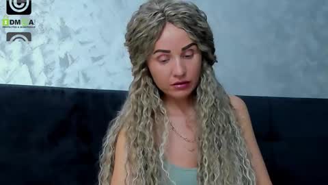 Snapshot of 3lla_rose chatting on 09-20-25, 06:20 Ella online show from 09-20-25, 06:20