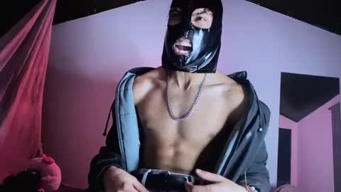 E V I L online show from 11-11-25, 04:34