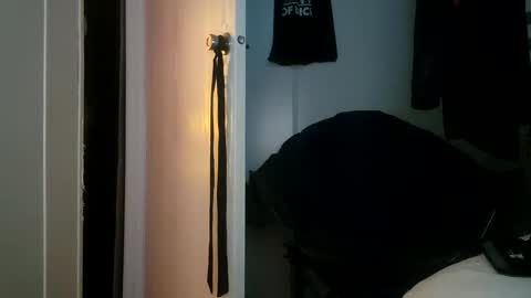 Snapshot of 420crazystoner chatting on 12-27-24, 07:40 Joel online show from 12-27-24, 07:40