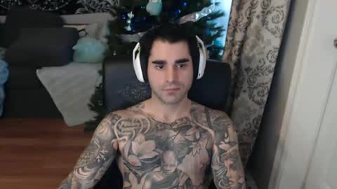 Snapshot of 420randomguy chatting on 12-05-24, 02:55 Anomander Rake online show from 12-05-24, 02:55