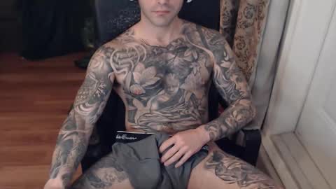 Snapshot of 420randomguy chatting on 01-01-25, 11:40 Anomander Rake online show from 01-01-25, 11:40