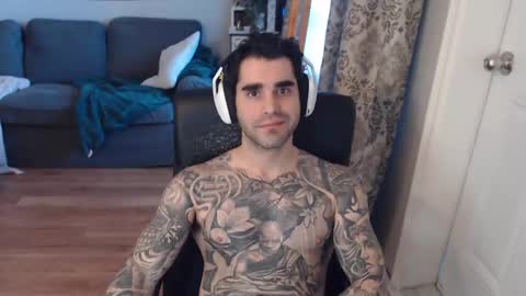 Snapshot of 420randomguy chatting on 01-23-25, 02:28 Anomander Rake online show from 01-23-25, 02:28