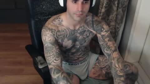 Snapshot of 420randomguy chatting on 09-10-25, 01:16 Anomander Rake online show from 09-10-25, 01:16