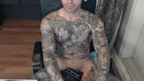 Snapshot of 420randomguy chatting on 09-28-25, 11:37 Anomander Rake online show from 09-28-25, 11:37