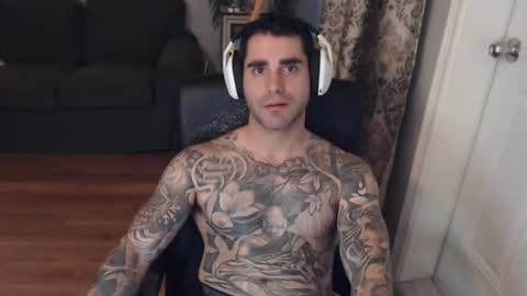 Snapshot of 420randomguy chatting on 10-26-25, 09:10 Anomander Rake online show from 10-26-25, 09:10