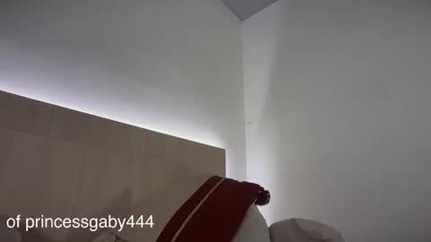 Snapshot of 4444ngel chatting on 10-10-25, 12:42 Gabriela online show from 10-10-25, 12:42