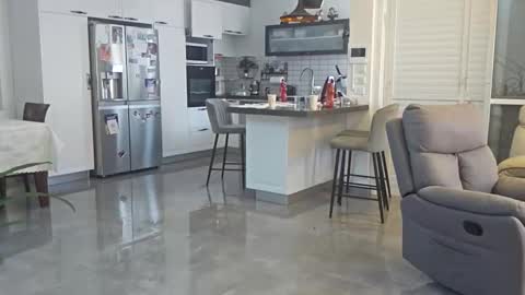 crazy101 online show from 10-13-25, 07:19