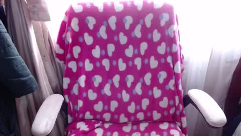 Snapshot of 666maskgirl chatting on 11-12-25, 05:57 SHANNON online show from 11-12-25, 05:57