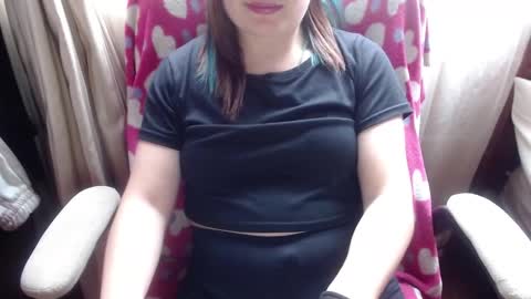 Snapshot of 666maskgirl chatting on 02-17-26, 05:08 SHANNON online show from 02-17-26, 05:08