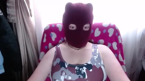 Snapshot of 666maskgirl chatting on 02-24-26, 05:11 SHANNON online show from 02-24-26, 05:11