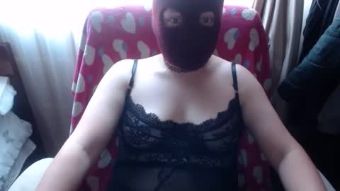 Snapshot of 666maskgirl chatting on 03-11-26, 05:19 SHANNON online show from 03-11-26, 05:19