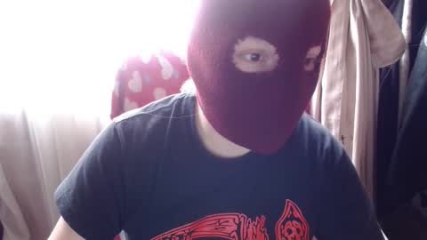 Snapshot of 666maskgirl chatting on 04-11-26, 05:17 SHANNON online show from 04-11-26, 05:17