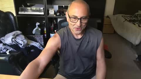 daddy vegas  for single women and couples here online show from 02-21-26, 08:32