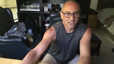 daddy vegas  for single women and couples here online show from 03-05-26, 10:06