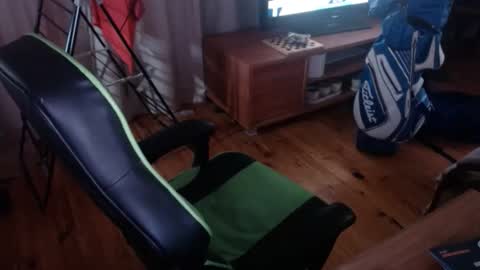 6791looking online show from 11-22-25, 06:01