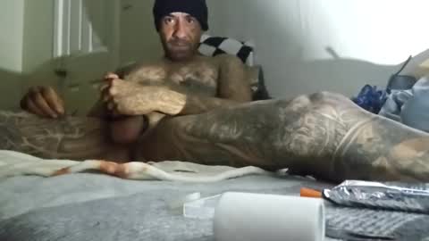 Snapshot of 69dick_fitzwell69 chatting on 12-11-24, 01:05 HUGH G RECTION online show from 12-11-24, 01:05