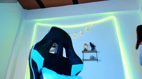    online show from 10-13-25, 12:21