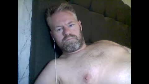 Snapshot of 81jonnyx chatting on 11-24-25, 08:25 81jonnyx online show from 11-24-25, 08:25