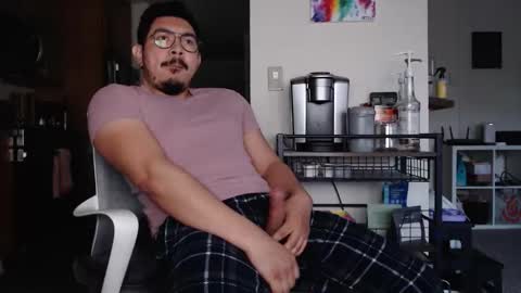 Antonio online show from 12-17-25, 03:40